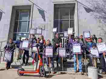  San Francisco court clerks threaten strike for more staff, better training
