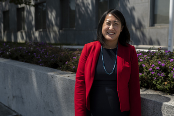 Judge weighs class certification in Google stock-drop suit