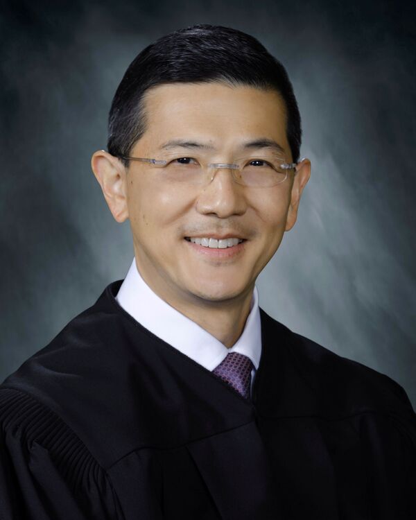 Chung brings trial court record to 6th District election
