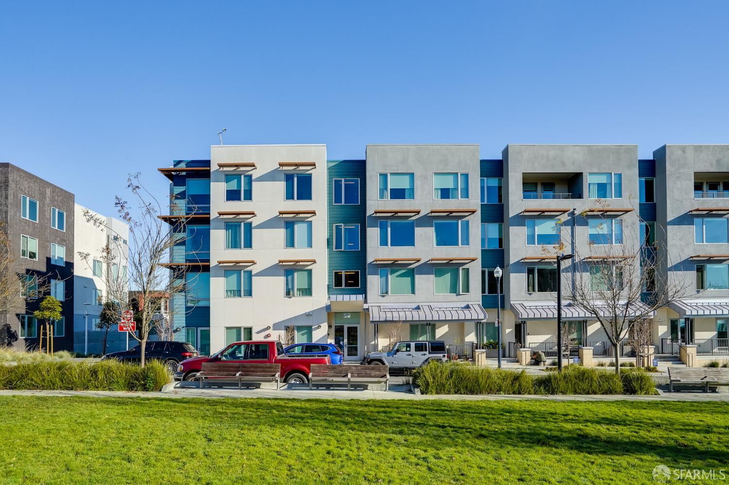 52 Innes Ct Apt 305, San Francisco, CA 94124 photo 22