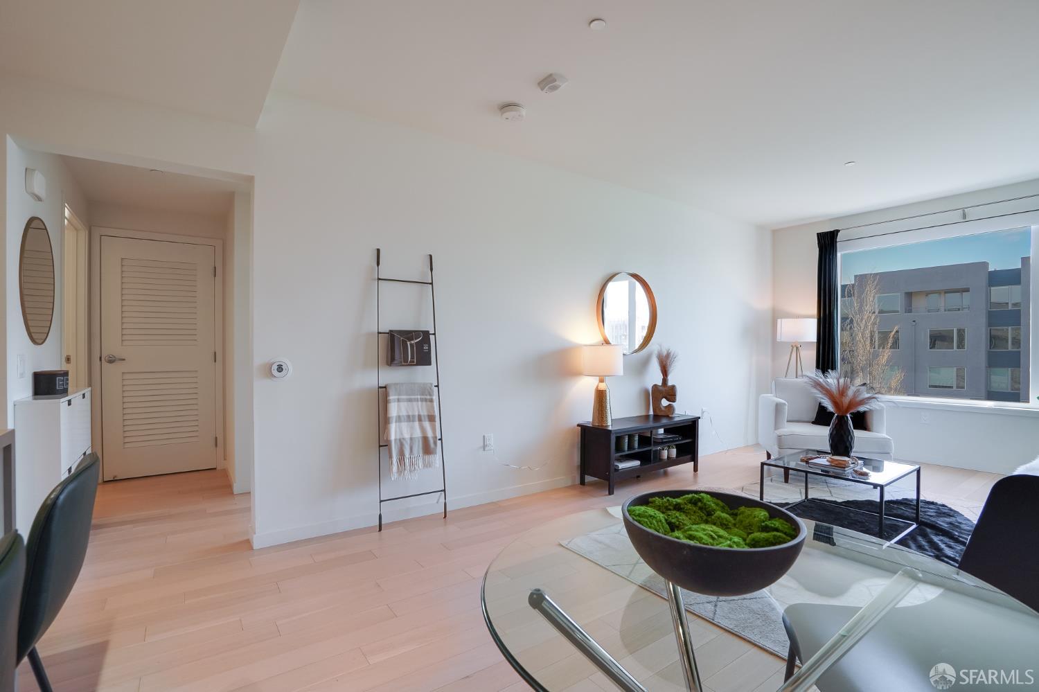 52 Innes Ct Apt 305, San Francisco, CA 94124 photo 9