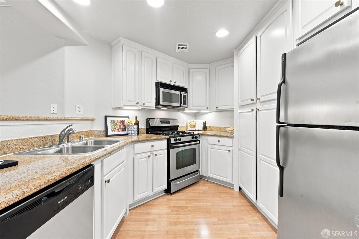 2200 Gellert Blvd Apt 6305, South San Francisco, CA 94080 photo 8