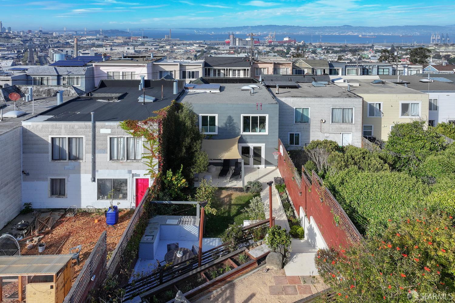 75 Bridgeview Dr, San Francisco, CA 94124 photo 34