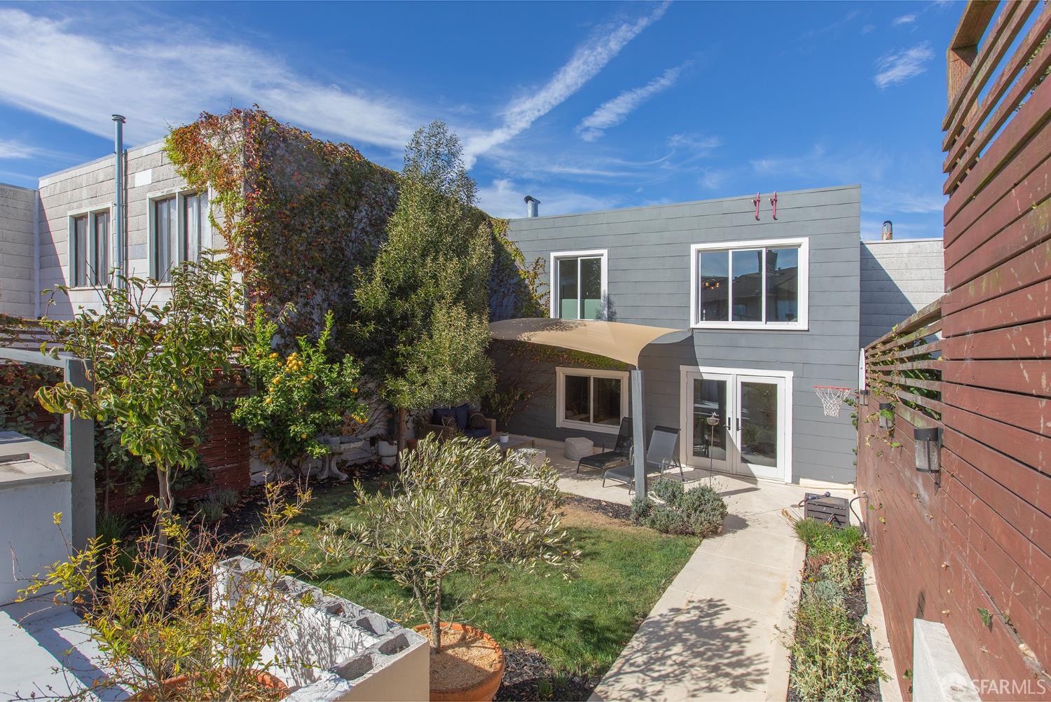 75 Bridgeview Dr, San Francisco, CA 94124 photo 44