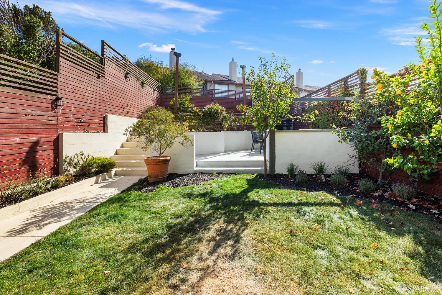 75 Bridgeview Dr, San Francisco, CA 94124 photo 52