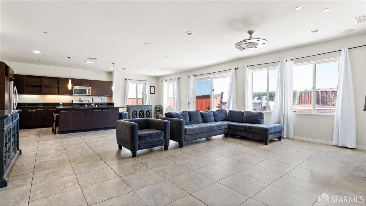 2309 Peyton Dr, Oakley, CA 94561 photo 7