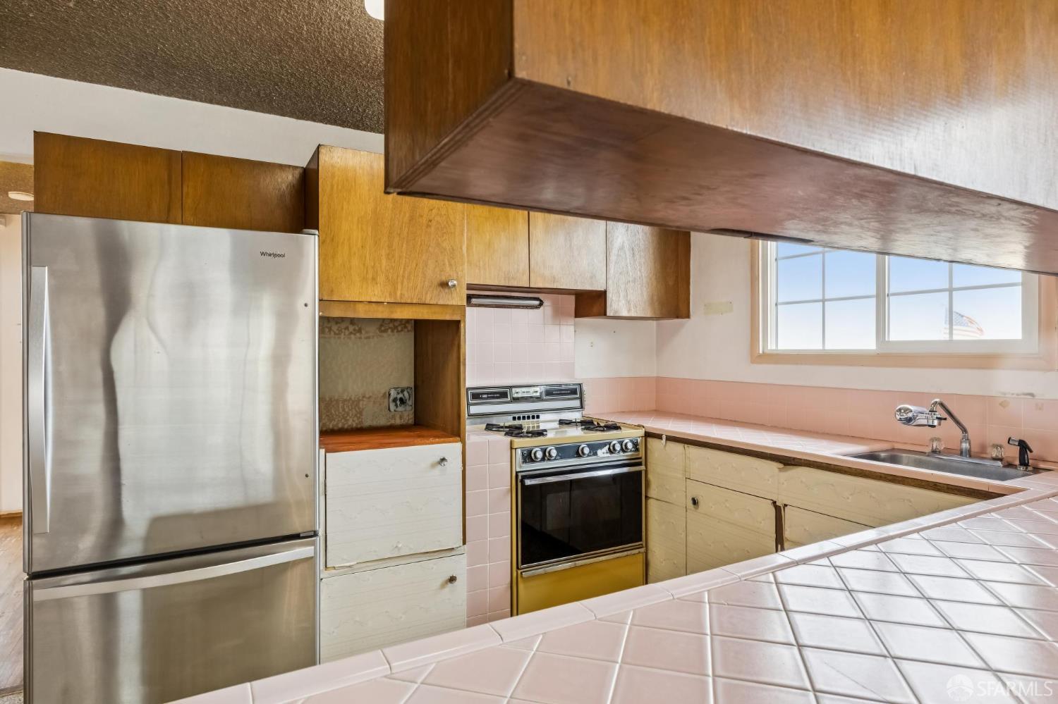 96 Wavecrest Dr, Daly City, CA 94015 photo 12