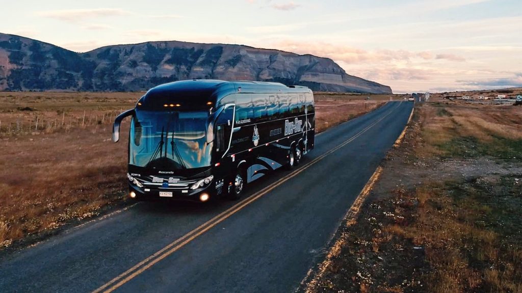 bus-natales Bus por la carretera de la patagonia