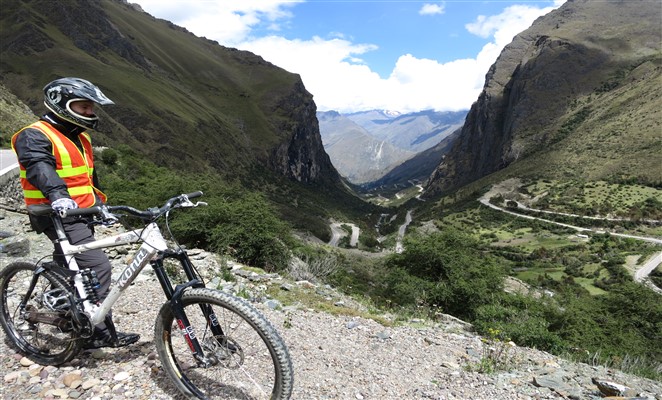 trekking-machu-picchu-jungle-trek-globalepix_com