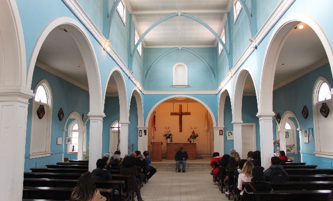 Sewell-denomades-iglesia-interior