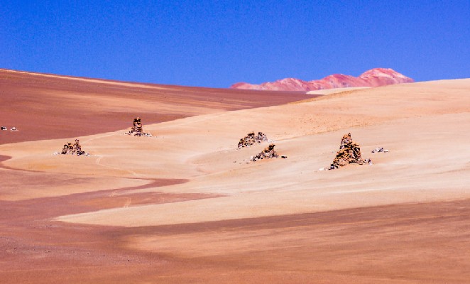 ruta-salar-uyuni-denomades-desierto-salvador-dali