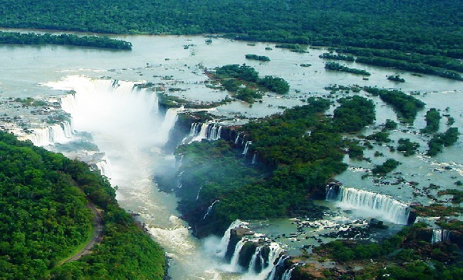 800px-Foz_de_Iguaçu_27_Panorama_Nov_2005 mario roberto duran