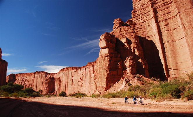 excursion-en-mountain-bike-parque-nacional-talampaya-1 todoviajes_com_ar