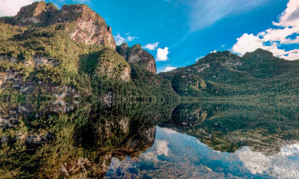 Laguna del amazonas en uno de los mejores lugares de sudamérica