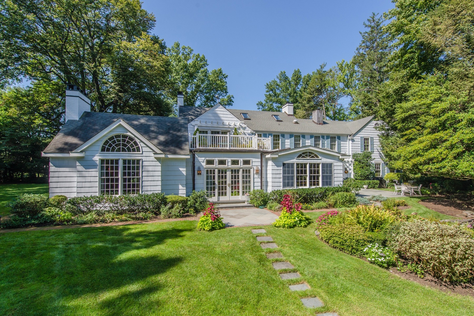 84 Brookside Dr, Manhasset Property Listing MLS 2917856