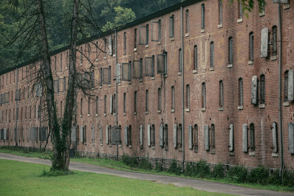 castle-key-distillery-a-new-old-kentucky-destination-distiller