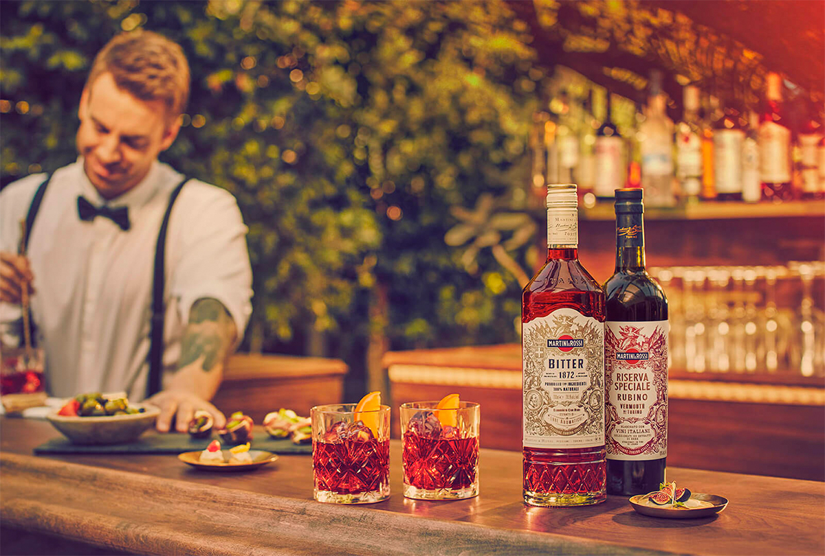 vermouth styles: martini & rossi