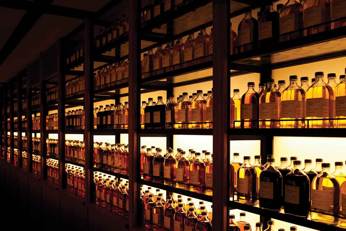 The Differences Between Single Malt and Blended Scotch Whisky Distiller