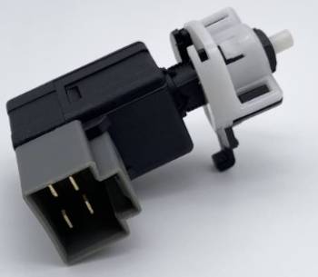 SENSOR LUZ FRENO HYUNDAI SONATA 09-ELANTRA 10-I30 12-SANTA FE 12, imagen 1