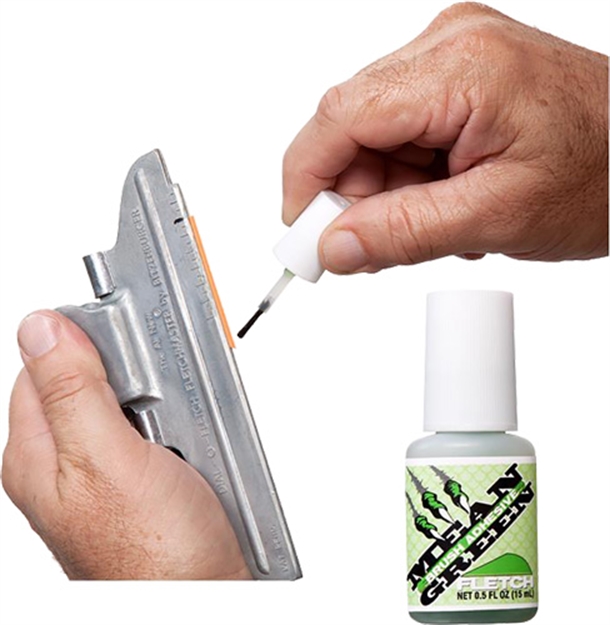 Picture of 30-06 Outdoors Outdoors Fletch Glue Mean Green W/Applicator .25Oz