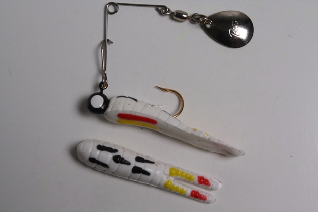 Picture of Betts Tackle Spin Split Tail Lure, 1 1/2", 1/16 Oz, White Coachdog