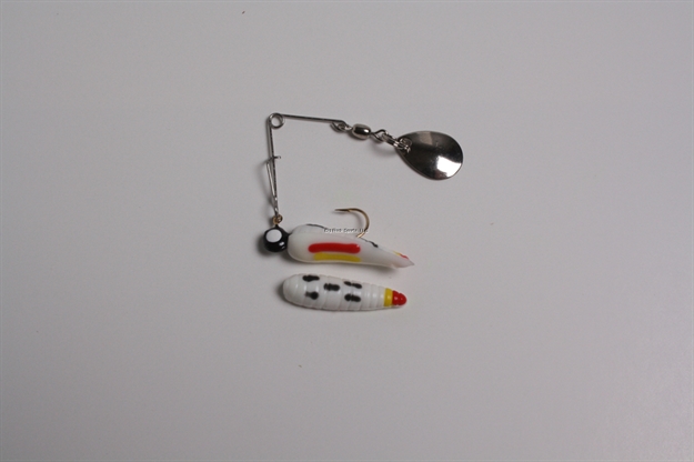 Picture of Betts Tackle Spin Grub Lure, 1", 1/32 Oz, White Coachdog