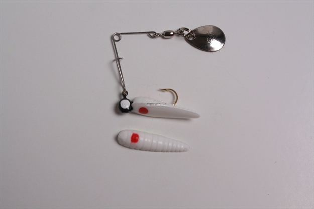 Picture of Betts Tackle Spin Grub Lure, 1", 1/32 Oz, White/Red Dot
