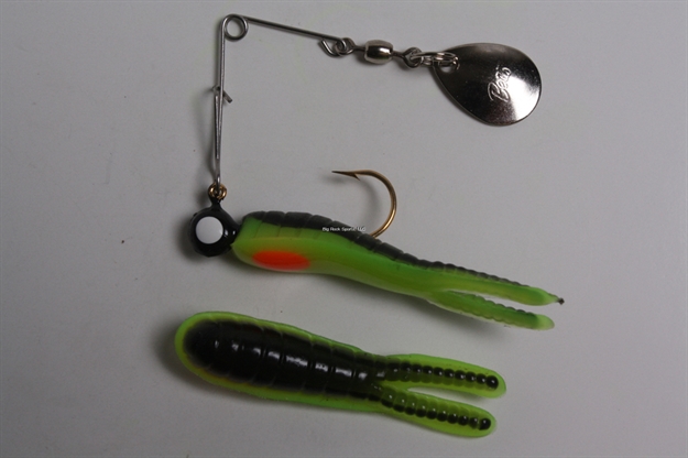 Picture of Betts Tackle Spin Split Tail Lure, 1 1/2", 1/16 Oz, Black Stripe/Chartreuse/Orange