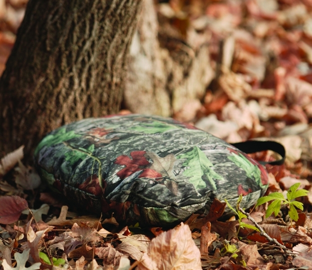 Picture of Big Game Hunting Portable Hot Seat, 15" Dia. Camo Cushion, 4" Thick GS0105 097973090015