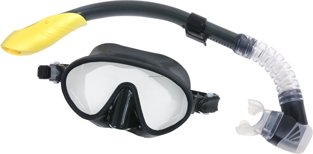 Picture of Calcutta Mask & Snorkel Set Med/Lg Wideview Single Silicon Mask Dry Top Snorkel Black