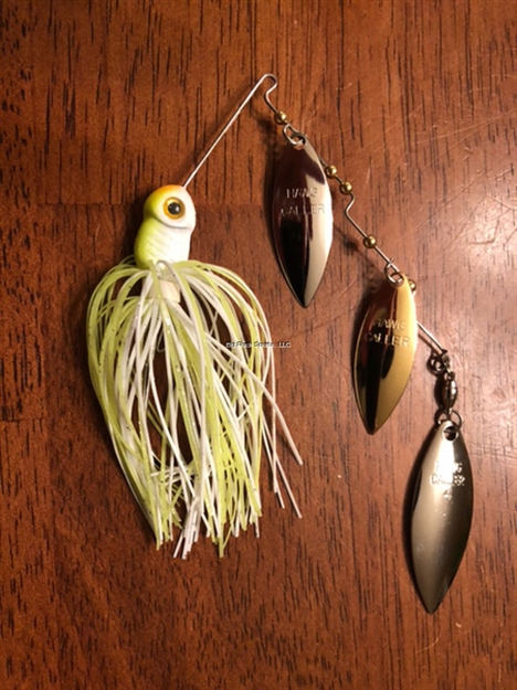 Picture of Lunker Lure Gen II Hawg Caller White / Chart Gold  Three Blade