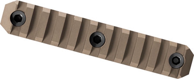 Picture of Maxim Defense M-Rax M-Lok Rail Section 3 M-Slot 4.720" Fde