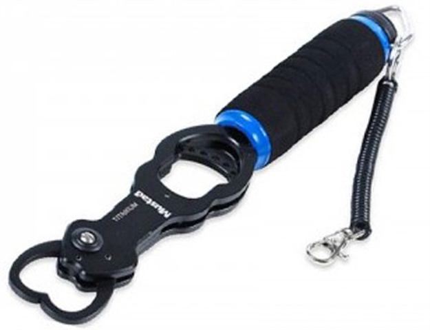 Picture of Mustad Aluminum Lip Grip W/Scale 50Lb