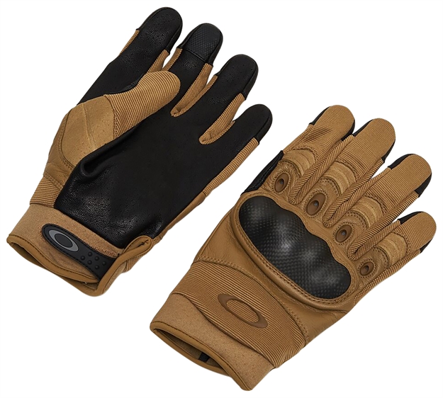 Picture of Oakley (Luxottica) Fos900167 Pilot 2.0  Large Coyote Goatskin