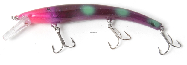 Picture of Reef Runner Ripstick 700 Rattling Minnow Jerkbait, 12 FT Diving Depth, 5-9/16", 5/8 Oz, Purple Nurple