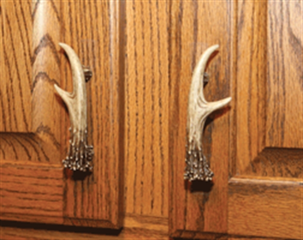 Picture of River's Edge Gifts Edge Drawer/Cabinet Pulls 3" Antler 2-Pack 656