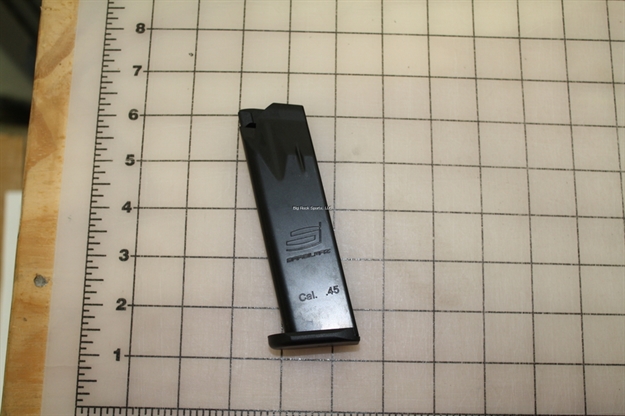 Picture of Sar Usa 2000-17 2000/P8l/P8s  9Mm Luger 17Rd Black Detachable