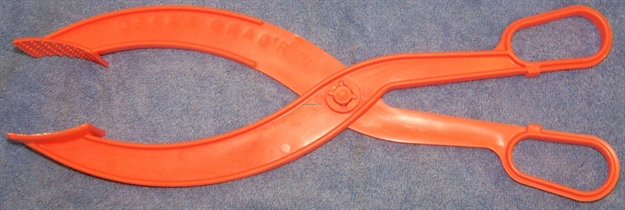 Picture of Tip TO Tip Crab Grabber