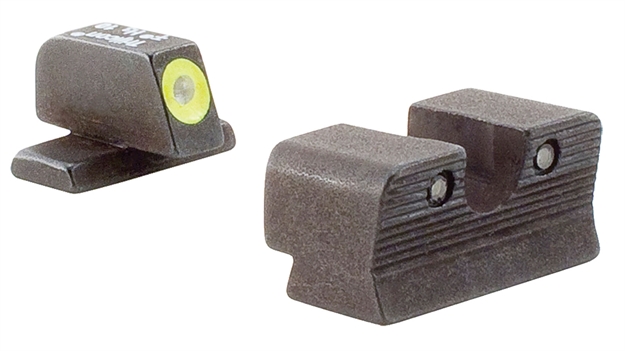 Picture of Trijicon 600573 HD Night Sights  Green/Tritium Yellow Outline Front Sight-Green Tritium Black Outline Rear Sight Sig Sauer P225/P226/P228 #8 Front/#8 Rear SG101Y