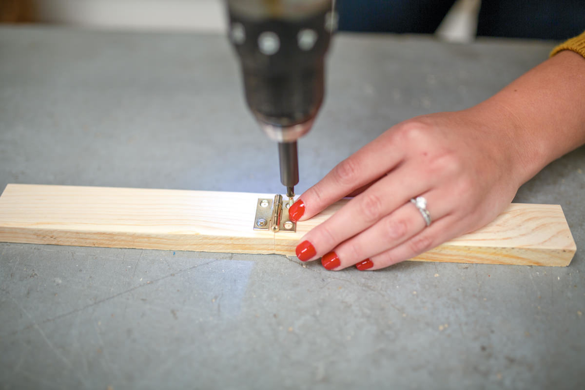 Drill hinges for DIY sideboard Drill hinges for DIY sideboard