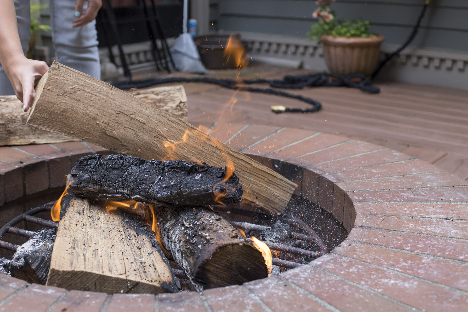 How to Build a DIY Log Carrier