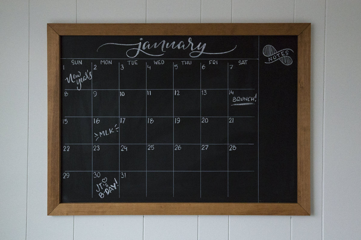 How to Make a DIY Chalkboard Calendar