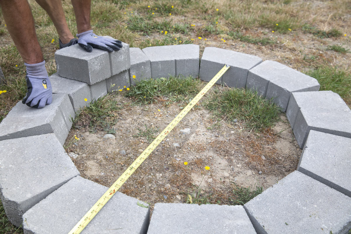 How to Build an Outdoor Fire Pit