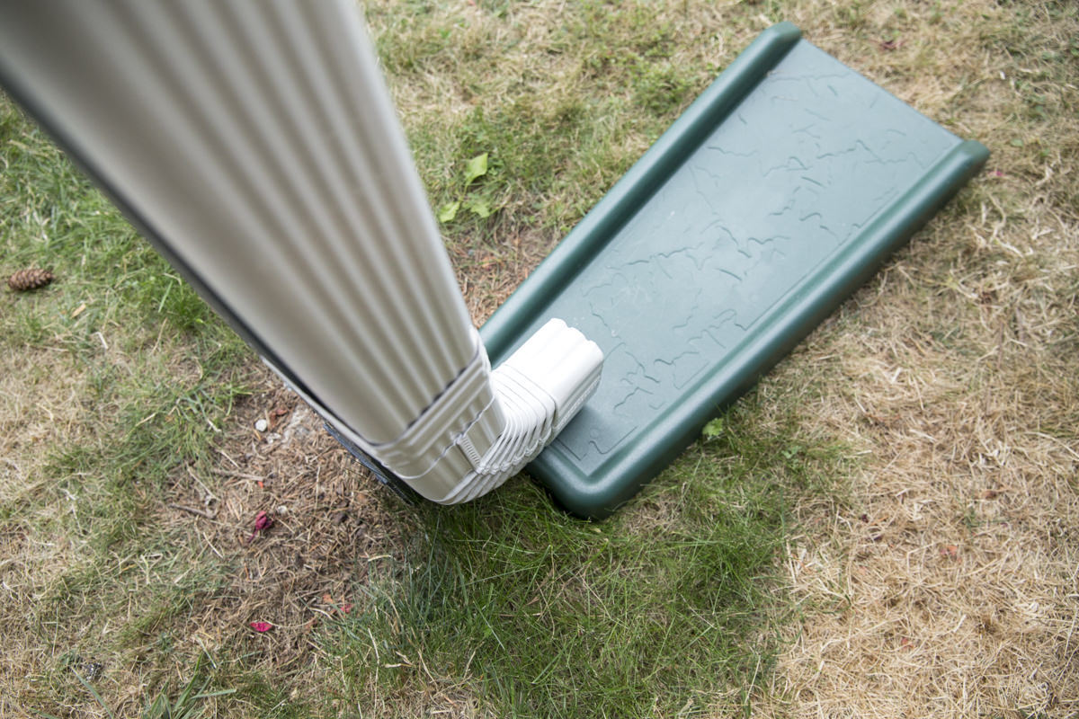 How to Install a Gutter for a Patio Dry Space