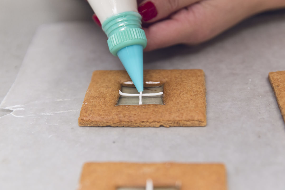 icing on gingerbread wall icing on gingerbread wall