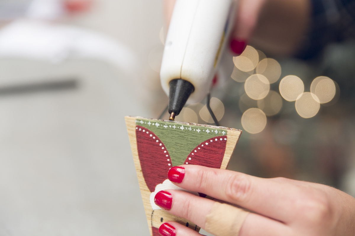 glue on diy santa glue on diy santa