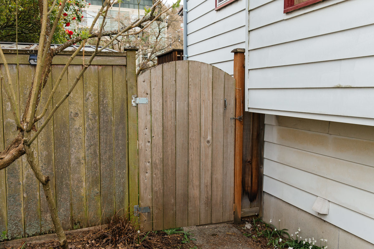 diy repairing fence gate