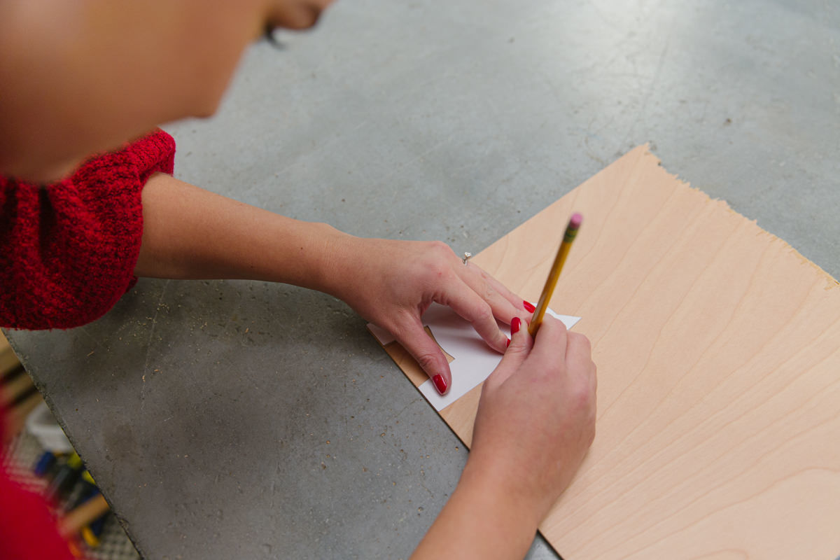 Draw the Swedish dala horse Draw the Swedish dala horse