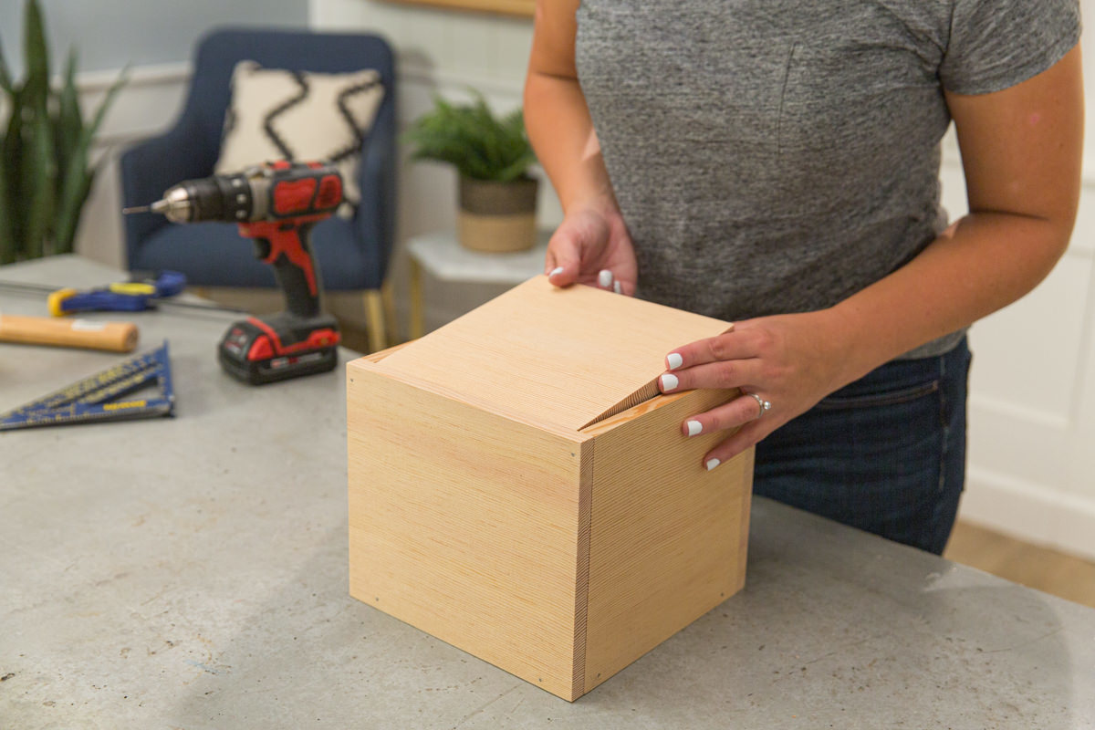 attach wooden lid attach wooden lid