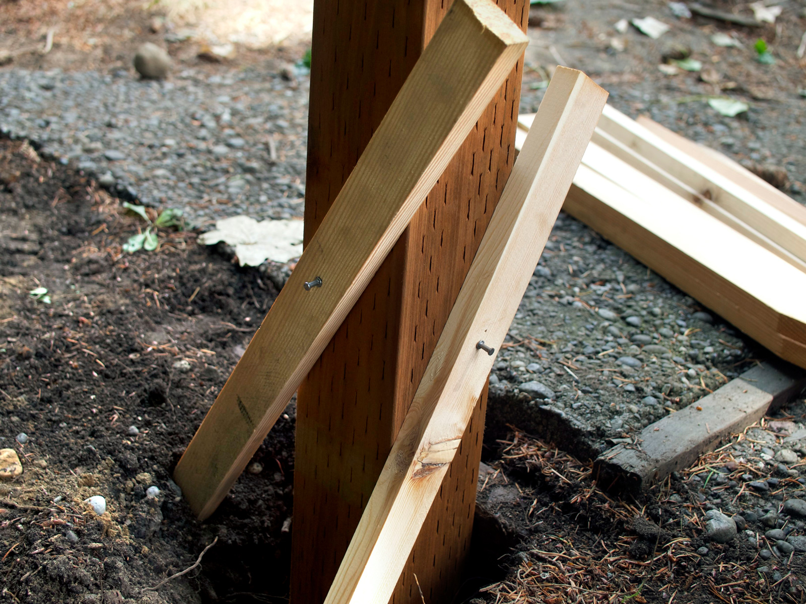 How to Build a DIY Backyard Fence DIY Horizontal Slat Fence Dunn DIY